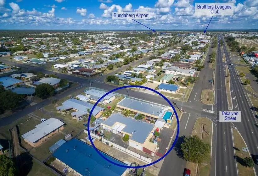 호텔 Bundaberg Coral Villa Motor Inn