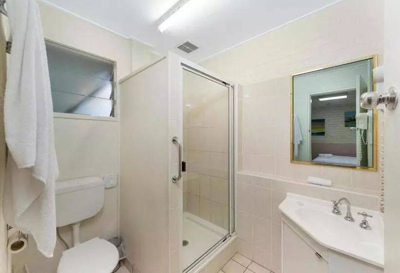 호텔 Bundaberg Coral Villa Motor Inn