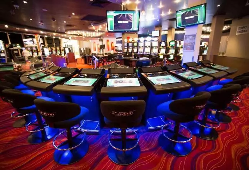 ホテル Crowne Plaza Alice Springs Lasseters, An Ihg