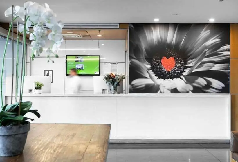 ホテル Mercure Sydney St Leonards