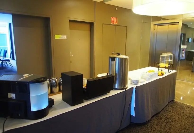 ホテル Mercure Sydney St Leonards
