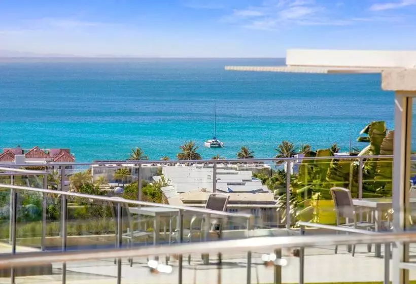 Отель Noosa Crest Resort