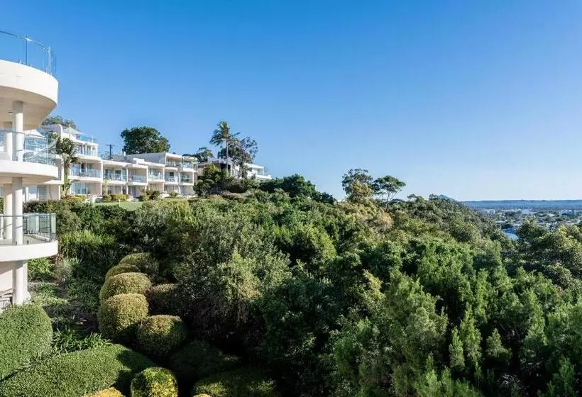 Отель Noosa Crest Resort