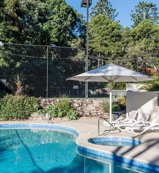 Отель Noosa Crest Resort