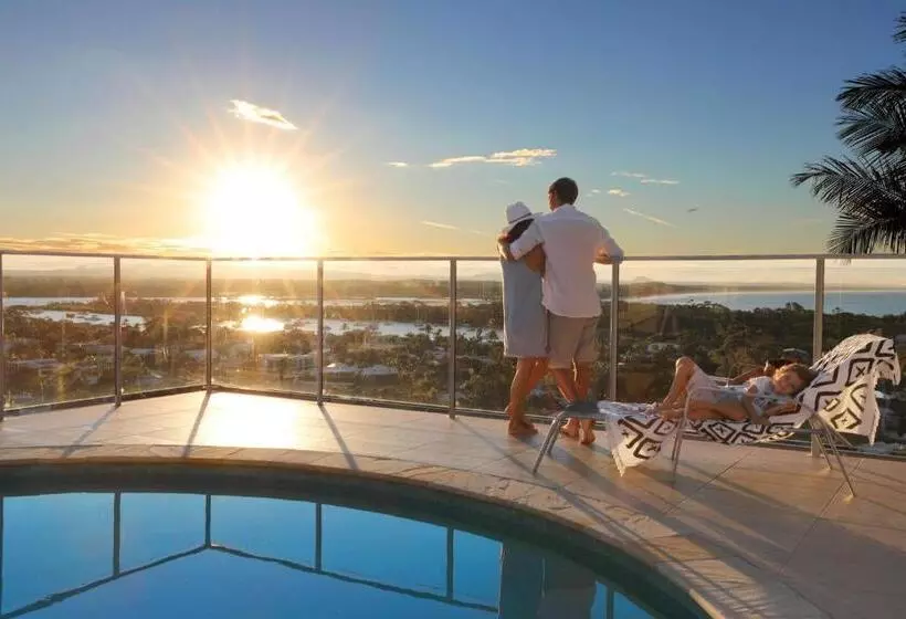 Отель Noosa Crest Resort