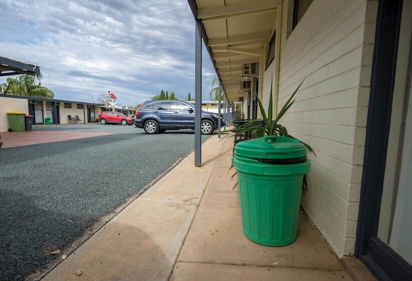 ホテル Pioneer Station Motor Inn