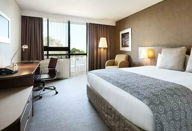 Отель Urban St Leonards