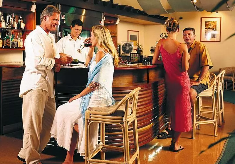 Kingfisher Bay Resort