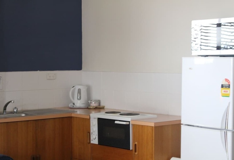 فندق على الطريق Armidale Inn