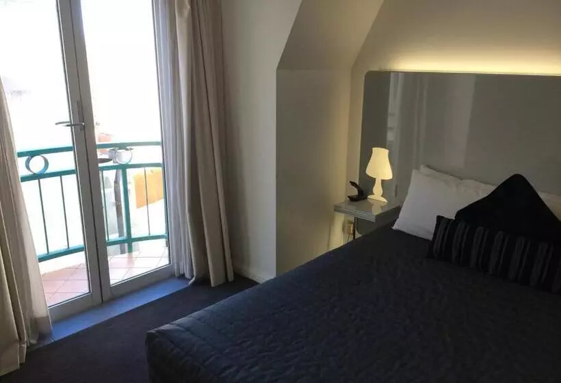 The Social Hotel, Sydney