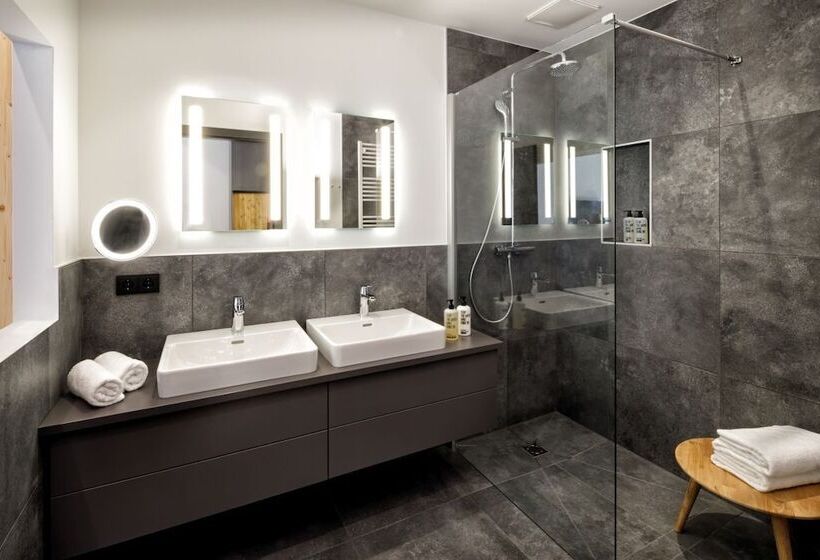 Отель Das Katschberg Superior