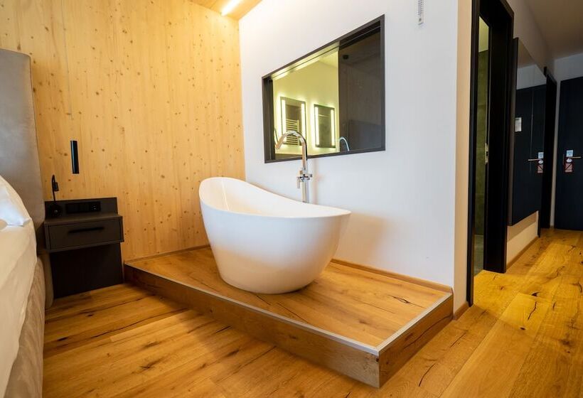 Отель Das Katschberg Superior