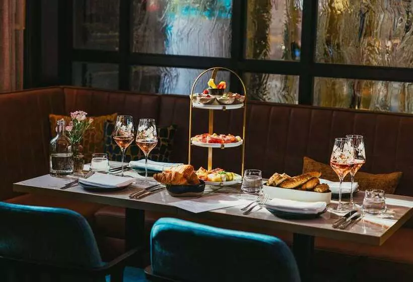 호텔 Hilton Vienna Plaza