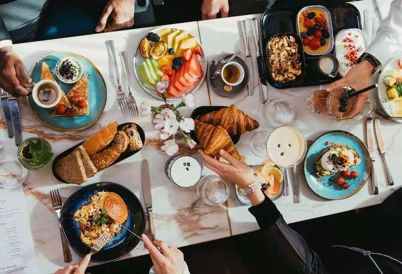 호텔 Hilton Vienna Plaza