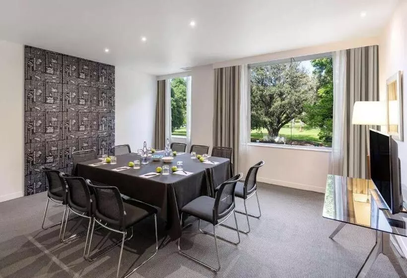 בית מלון כפרי Radisson On Flagstaff Gardens Melbourne