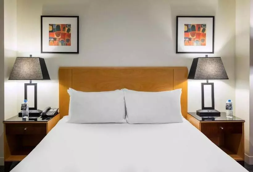 בית מלון כפרי Radisson On Flagstaff Gardens Melbourne