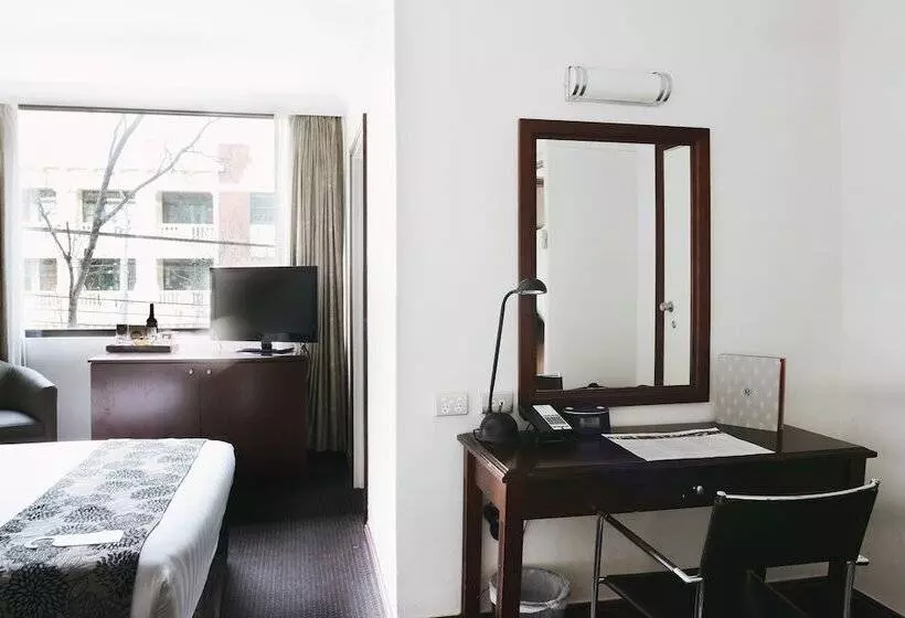 Отель Crowne Plaza Melbourne Carlton By Ihg