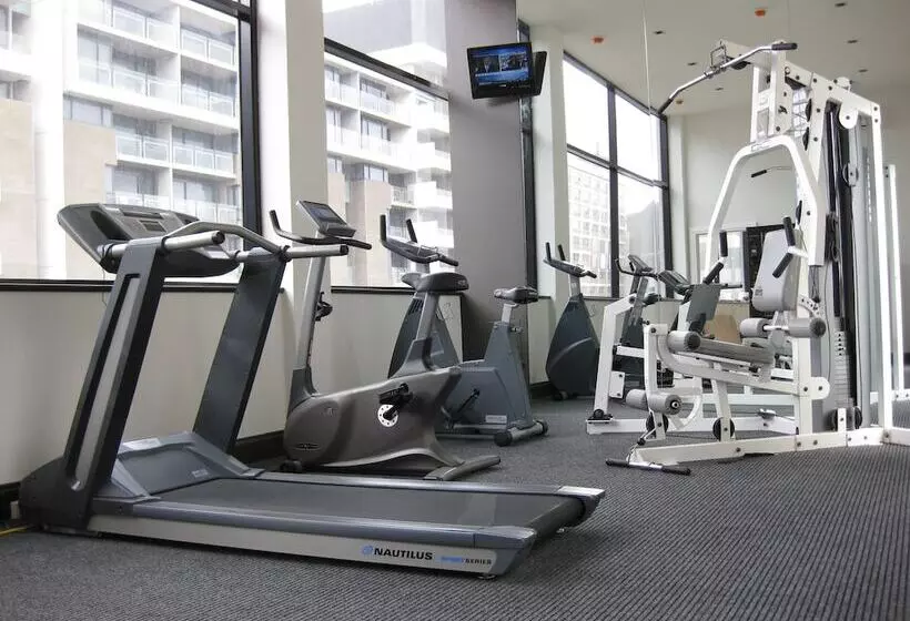 Отель Crowne Plaza Melbourne Carlton By Ihg