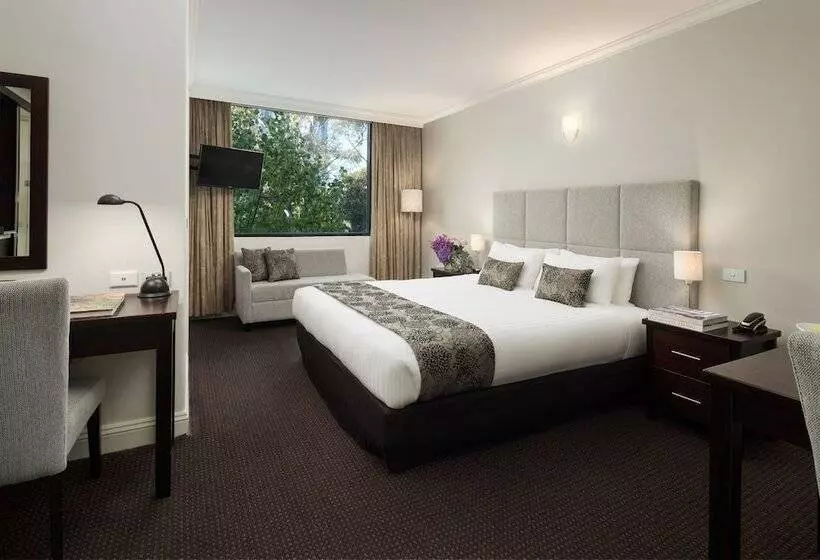 Отель Crowne Plaza Melbourne Carlton By Ihg