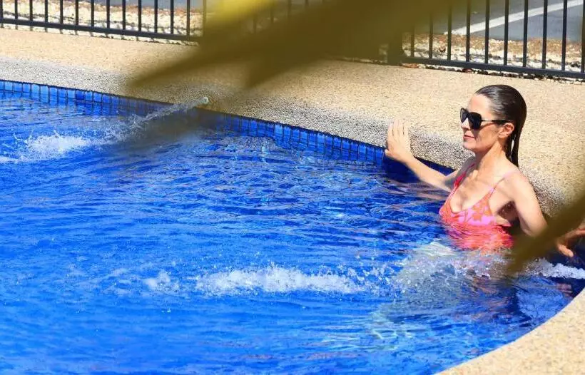 Top Of The Town Motel & Apartments