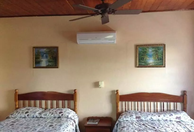 Anchorage Beach Resort Caye Caulker