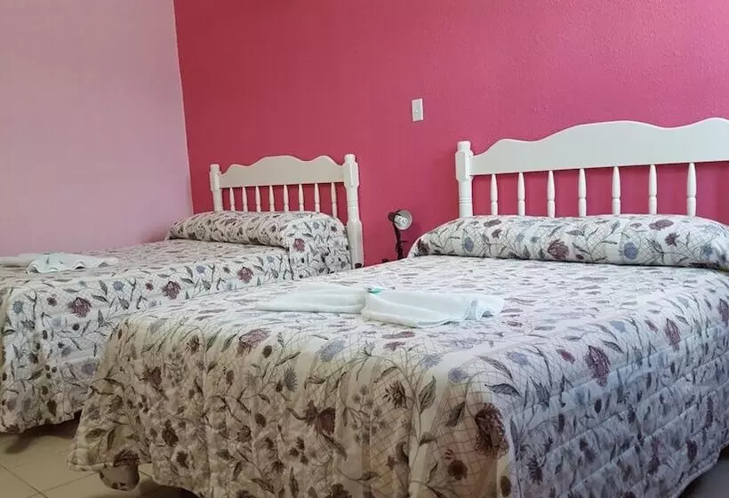 Anchorage Beach Resort Caye Caulker