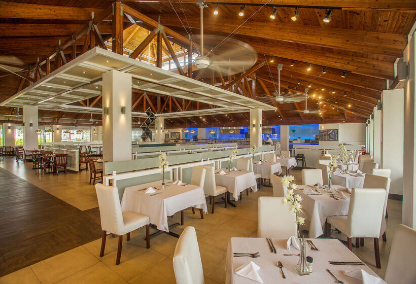 ホテル Viva Fortuna Beach By Wyndham, A Trademark All Inclusive