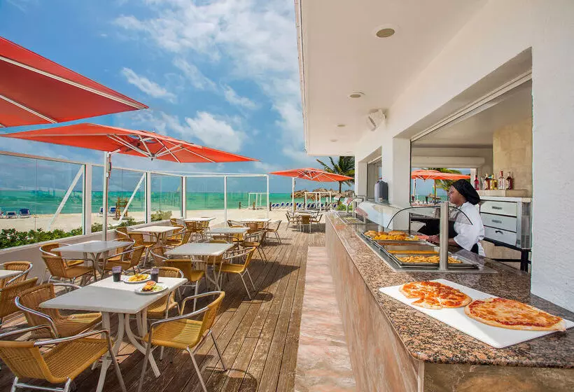 هتل Viva Fortuna Beach By Wyndham, A Trademark All Inclusive