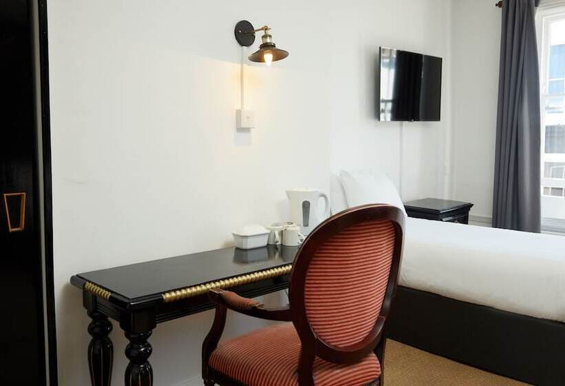 Bear Hotel By Greene King Inns