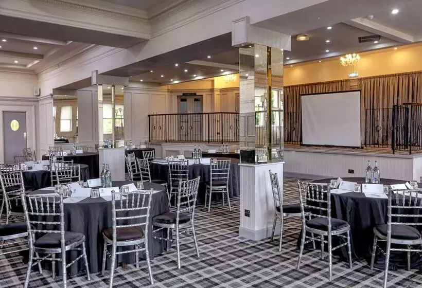 Отель Braid Hills