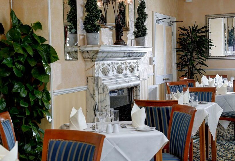 בית מלון כפרי Best Western Plus Kenwick Park