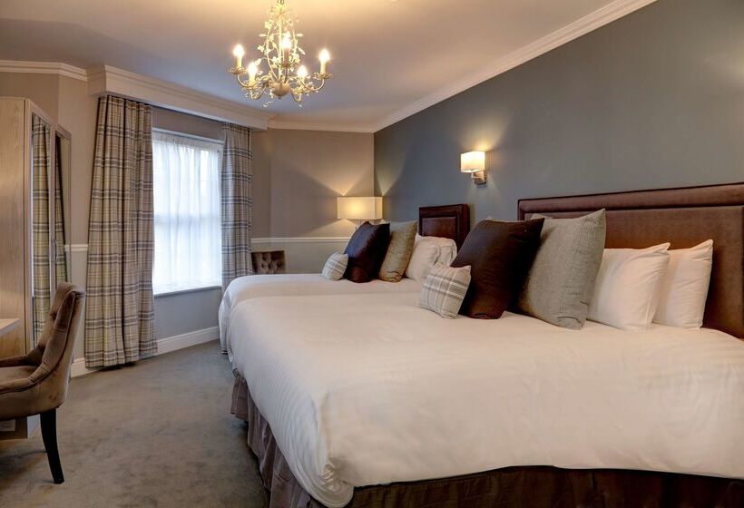 בית מלון כפרי Best Western Plus Kenwick Park