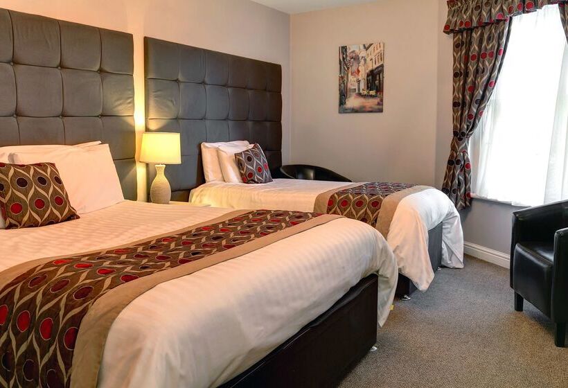 בית מלון כפרי Best Western Plus Kenwick Park