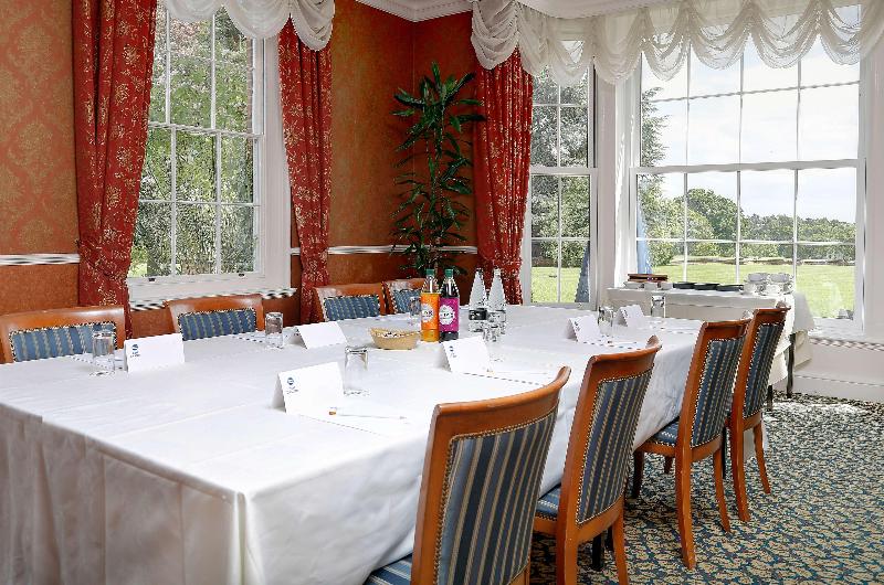 בית מלון כפרי Best Western Plus Kenwick Park