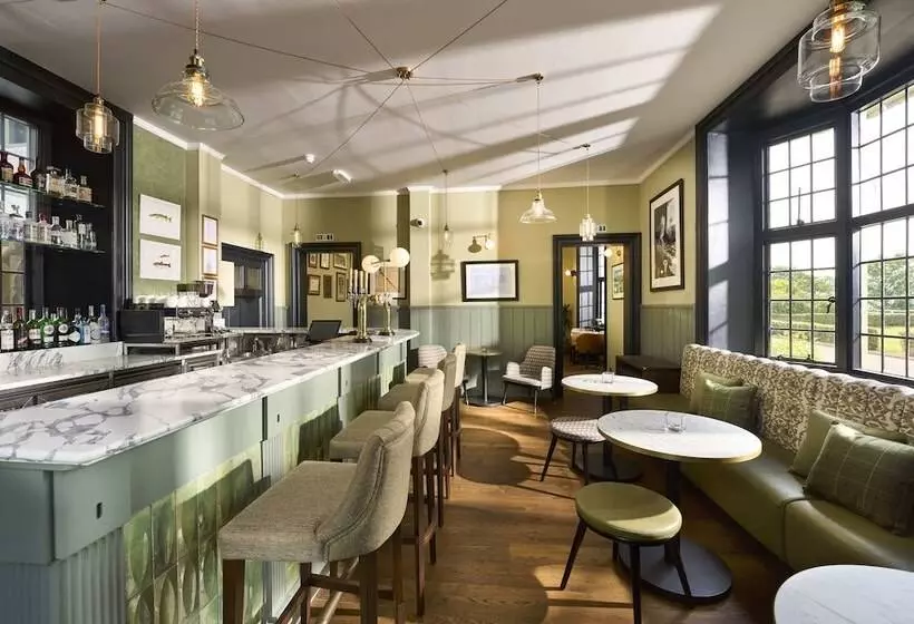 Отель Royal Marine