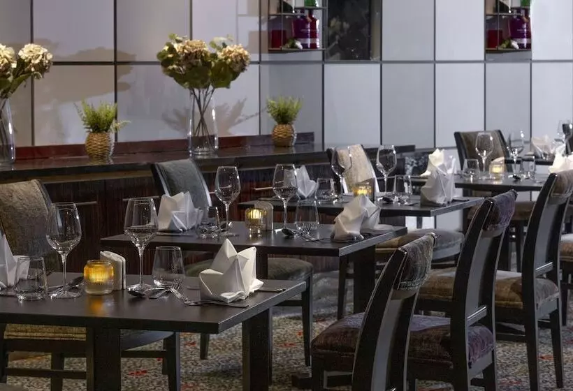 Отель Stratford Manor