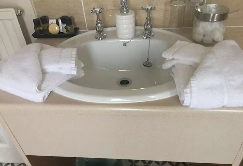 Отель The Station