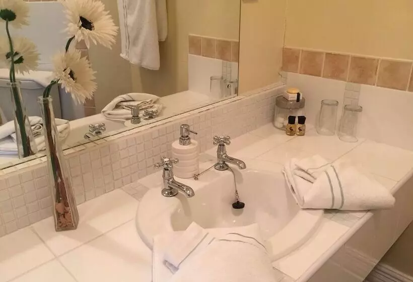 Отель The Station