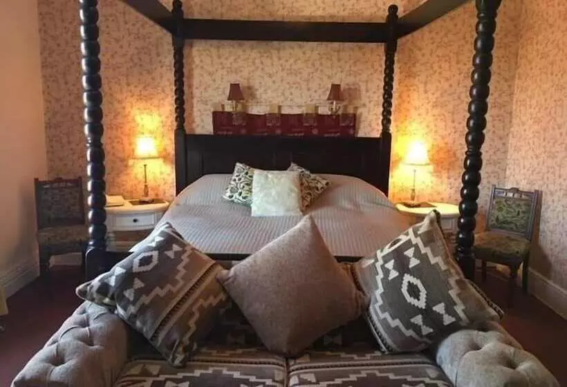 Отель The Station