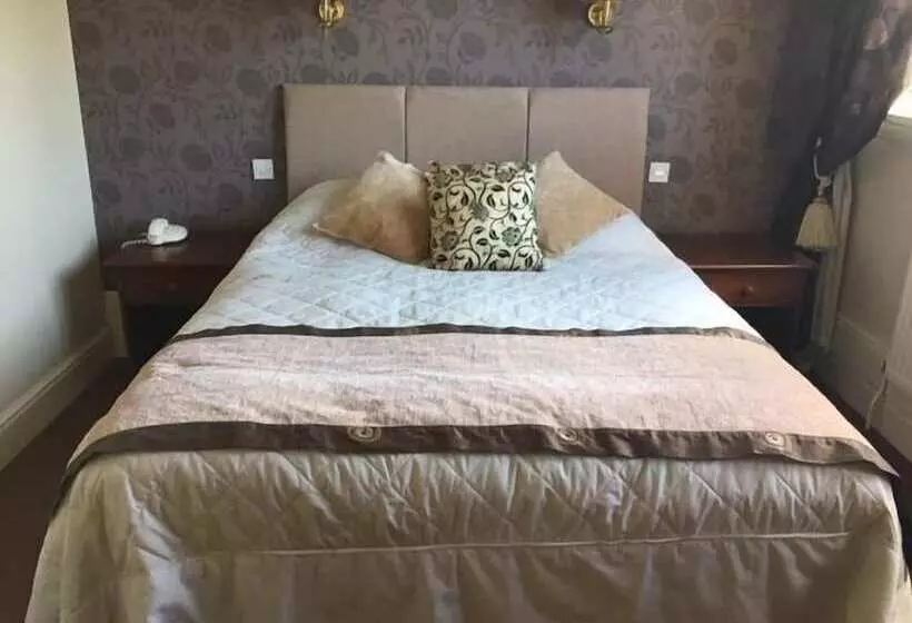 Отель The Station