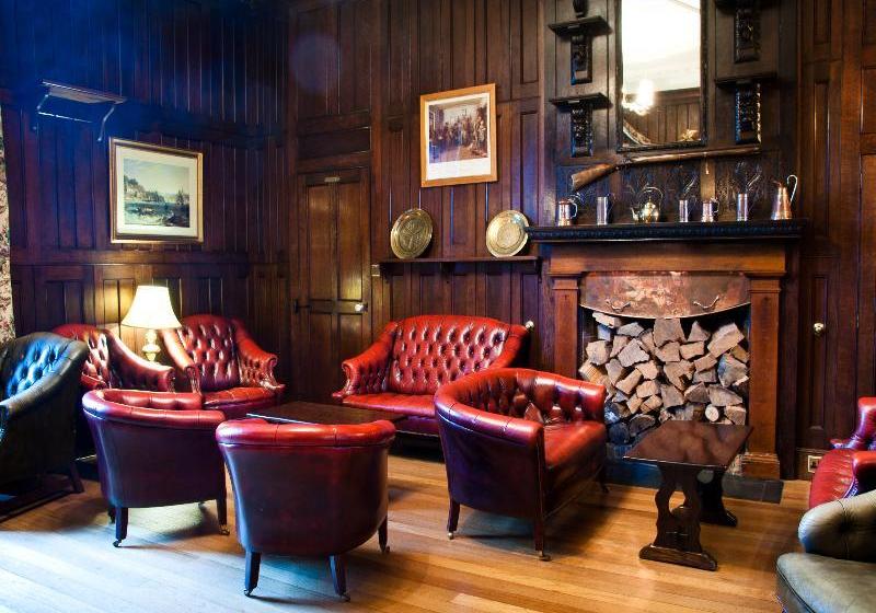 Buckland Tout-Saints Hotel