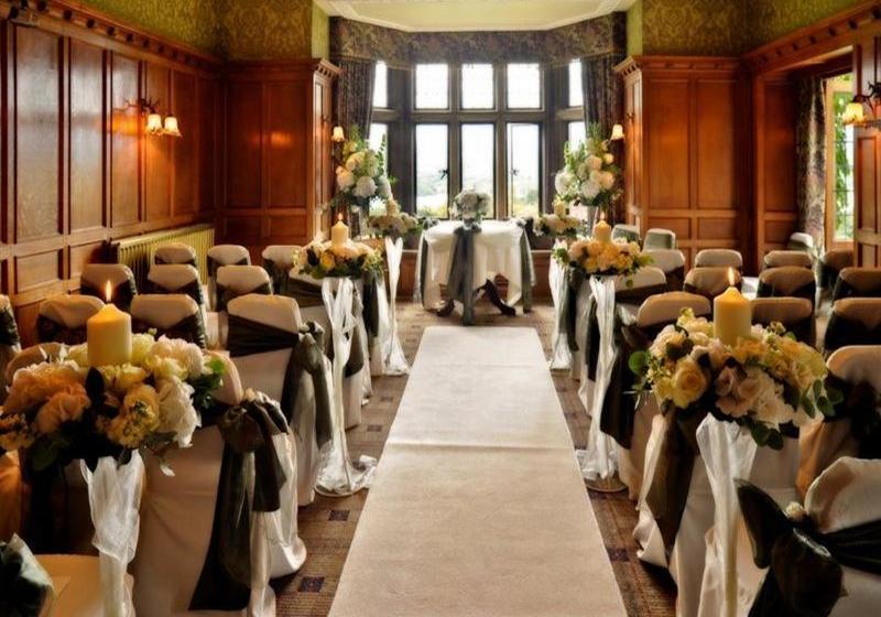 Buckland Tout-Saints Hotel