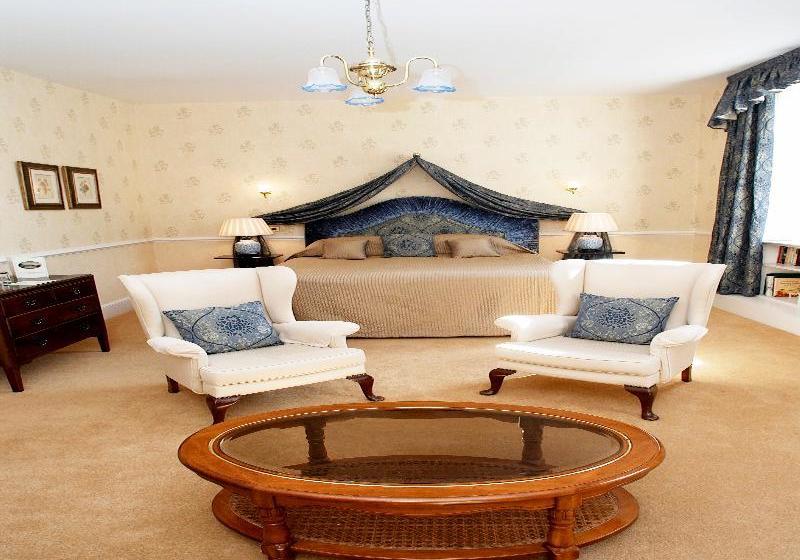 Buckland Tout-Saints Hotel