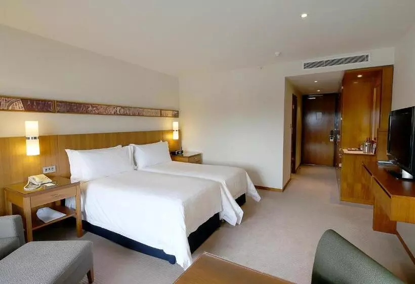 Hotel Canary Riverside Plaza