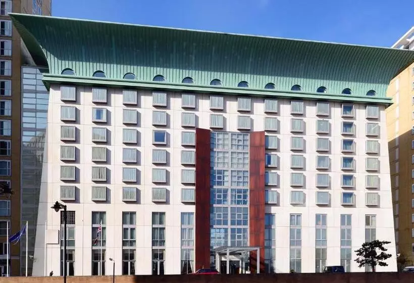 Hotel Canary Riverside Plaza