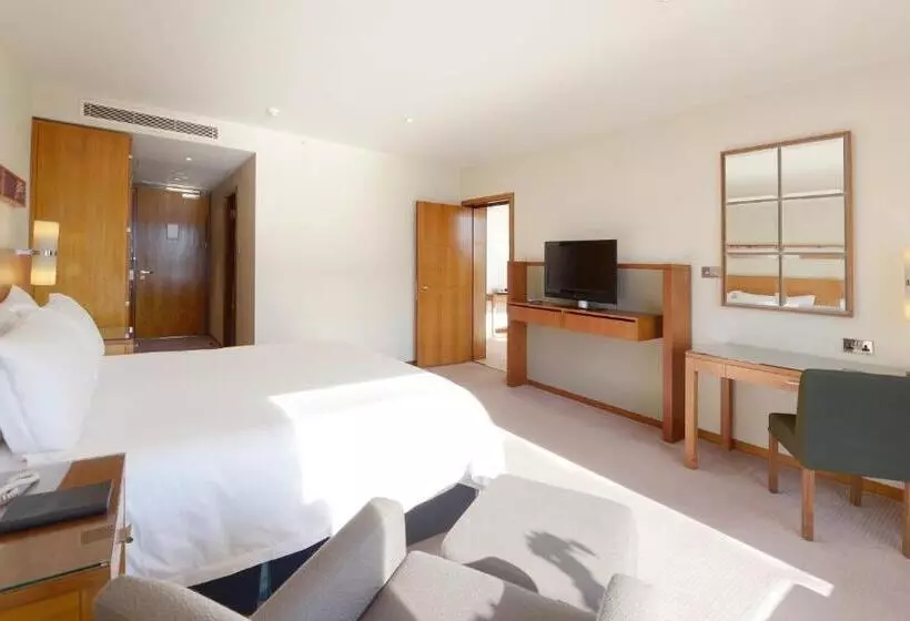 Hotel Canary Riverside Plaza