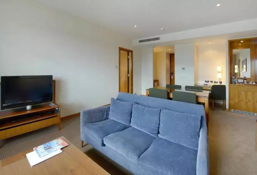 Hotel Canary Riverside Plaza