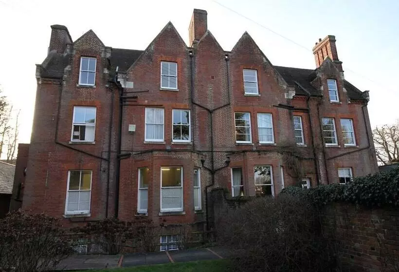 Canterbury Hotel Cottages And Apartment S