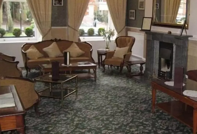 Canterbury Hotel Cottages And Apartment S