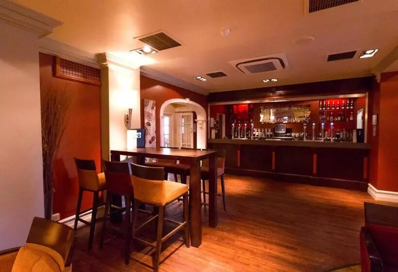 בית מלון כפרי Gainsborough House